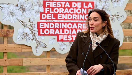 Presentadora Eventos Navarra - Producto local - Patxaran Navarro